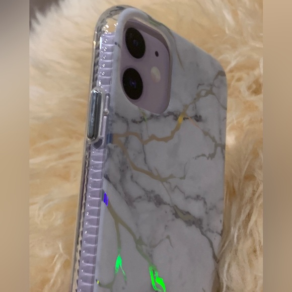 ONN Iridescent Marble Iphone 11/XR Case - Picture 6 of 8